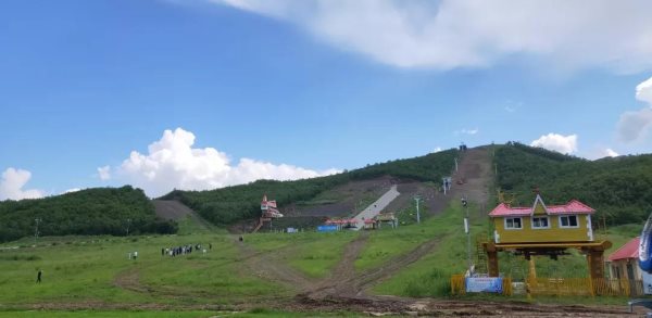 金龍山滑雪場