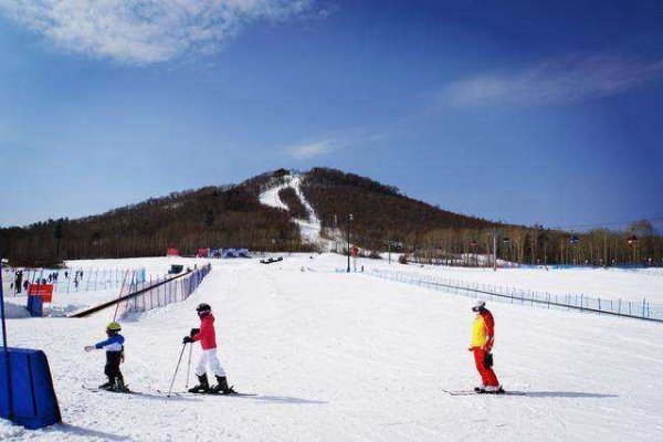 濟(jì)南滑雪場(chǎng)